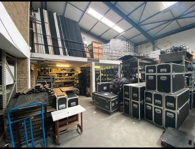 1,200M² WAREHOUSE TO LET IN SPRINGFIELD